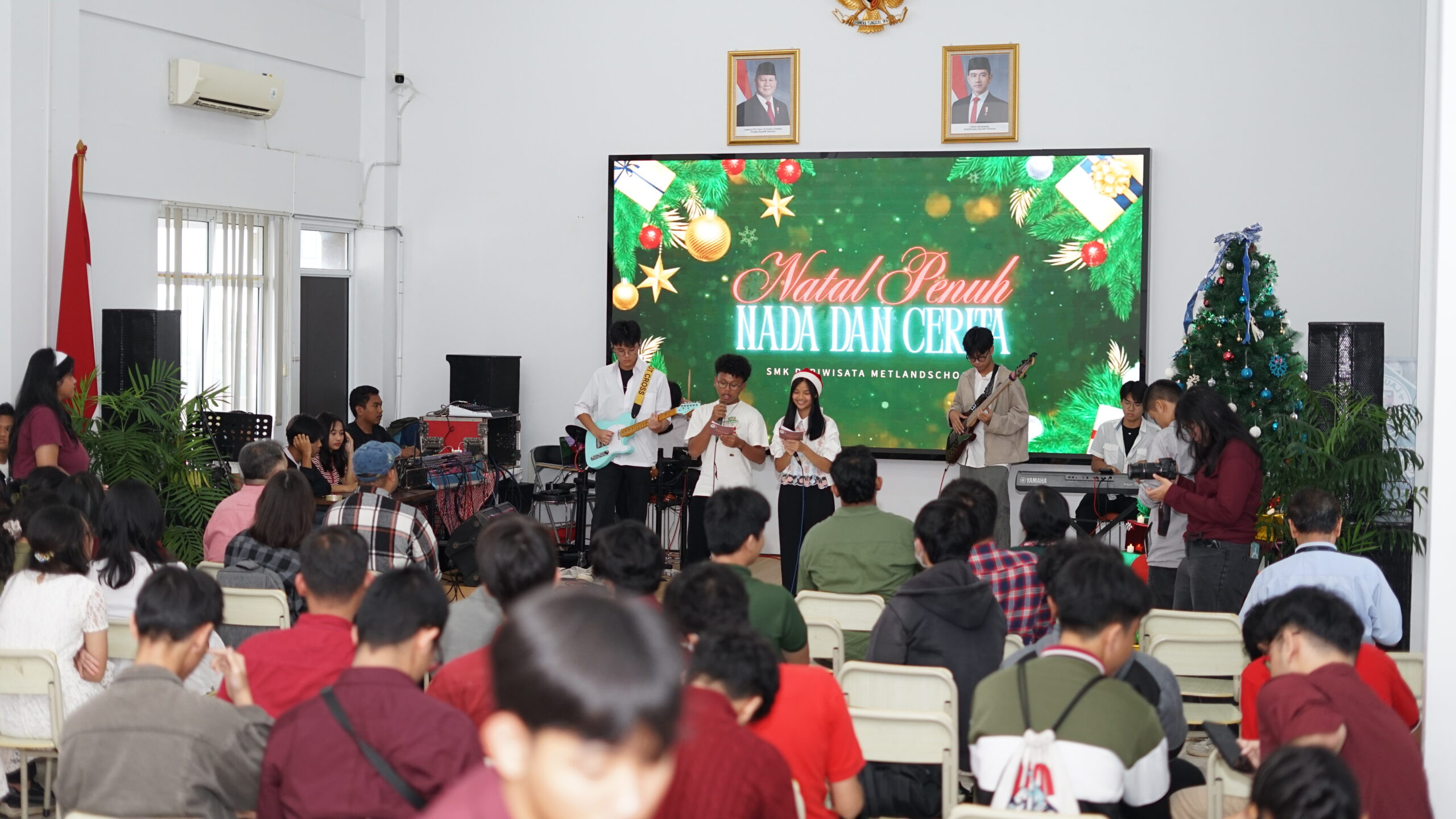 Rayakan Natal dengan Kehangatan, SMK Pariwisata Metland School Gelar Acara “Natal Penuh Cinta dan Cerita”